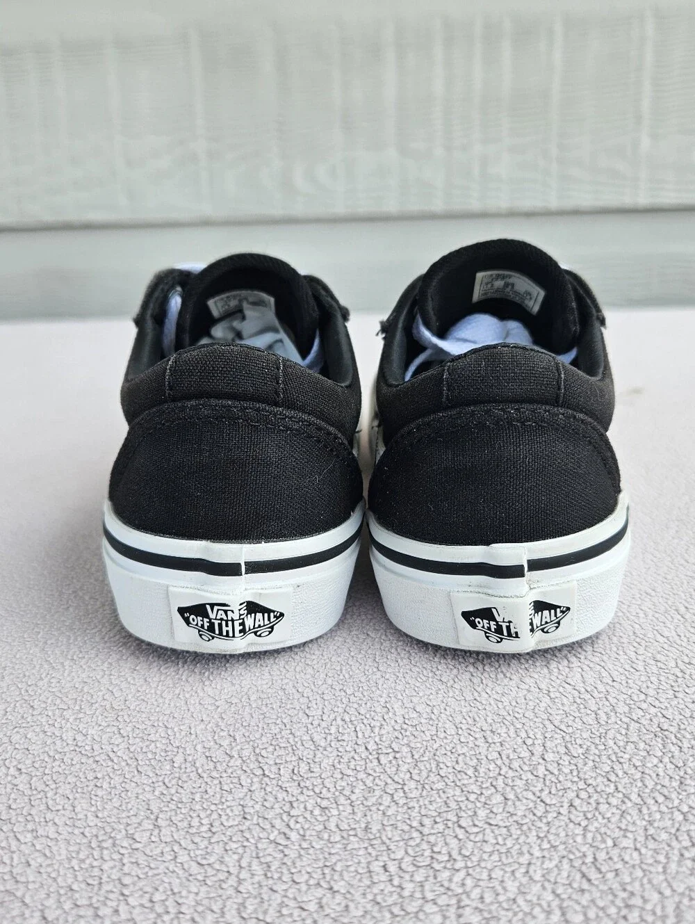 Vans Ward Child SZ 12 Missy Black Rose Floral Canvas Skate Shoe Sneakers 500714
